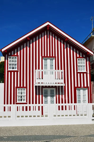 Rot gestreifte Häuser, costa nova, beira litoral, portugal, europa — Stockfoto