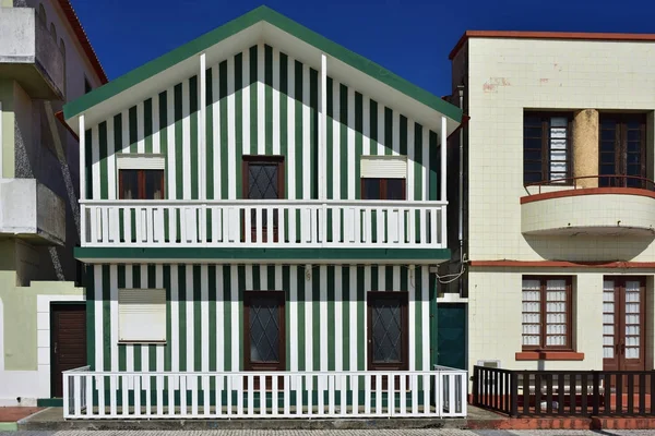 Green striped houses, Costa Nova, Beira Litoral, Portugal, Europ — Stock Photo, Image