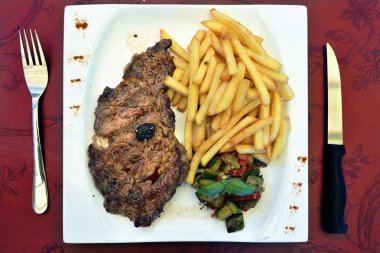 Ekşili biftek patates ile