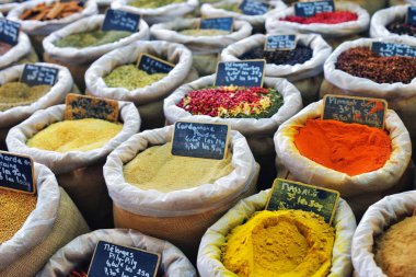 Provence, Fransa pazarında baharat