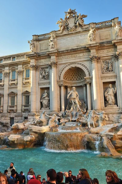 Trevi-Brunnen, Rom. Italien — Stockfoto