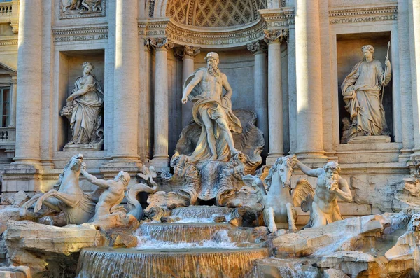 Trevi-Brunnen, Rom. Italien — Stockfoto
