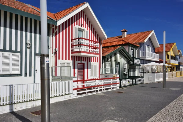 Çizgili renkli evler, Costa Nova, Beira Litoral, Portekiz, Eur