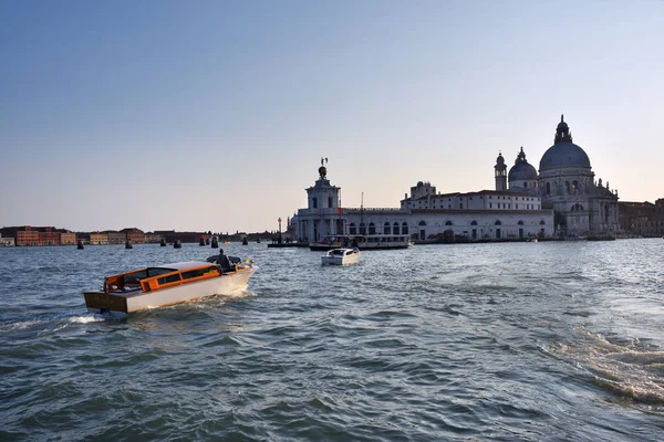 Venecia al amanecer, Italia —  Fotos de Stock