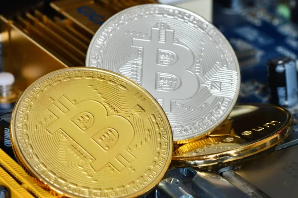 Cripto moneda Bitcoin y Ethereum — Foto de Stock