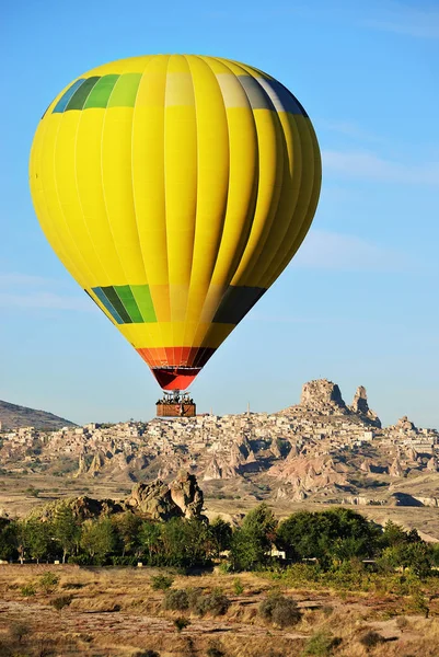 Vuelo en globo, Capadocia, Turquía — Foto de Stock