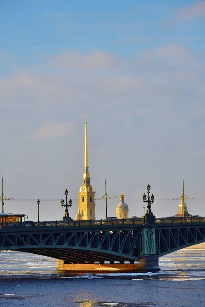 Trinity bridge, St Petersburg, Ryssland — Stockfoto