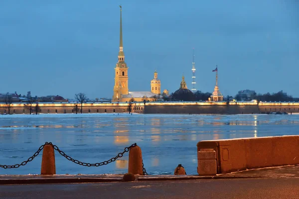 Fortaleza de Pedro y Pablo, San Petersburgo, Rusia — Foto de Stock