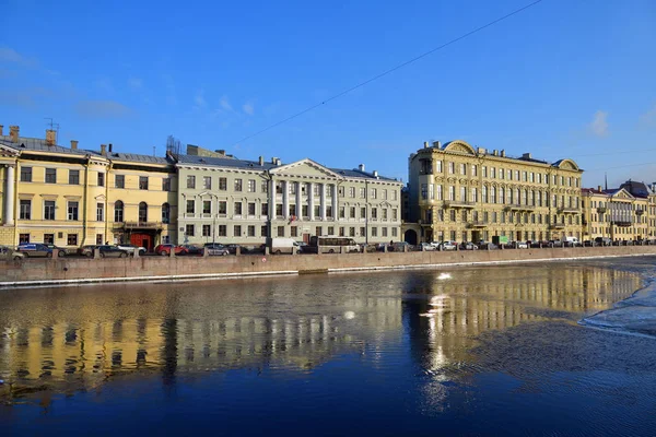 Набережная реки Фонтанки, Санкт-Петербург, Россия — стоковое фото