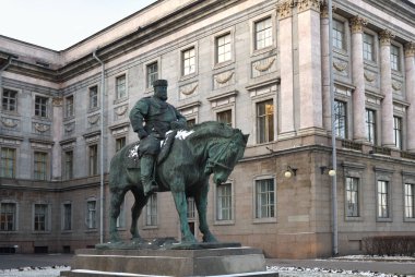 Saint Petersburg, Rusya - 31 Ocak 2020: St. Petersburg 'da heykeltıraş P. Trubetskoi tarafından 1899-1909 yılları arasında yapılan II.