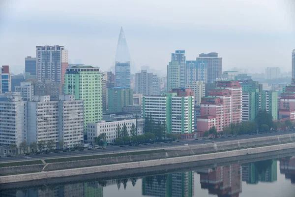 Pyongyang Corea Del Norte Abril 2019 Skyline Río Taedong Niebla — Foto de Stock