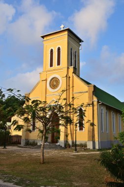Notre Dame de l Assomption Kilisesi, La Digue, Seyşeller. Bu katolik kilise, ahşap cepheli ve yeşil çatılı Meryem Ana 'ya adanmıştır. 1897 'de inşa edilmiş. 