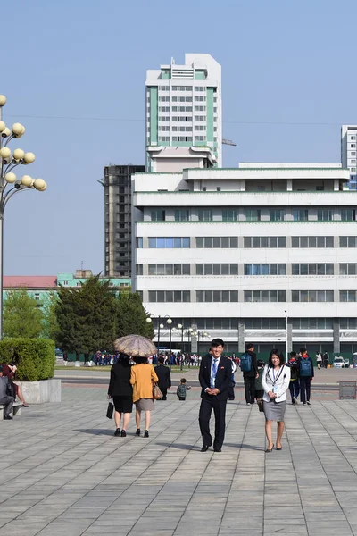 Пхеньян Північна Корея Квітня 2019 Люди Поспішають Про Свій Бізнес — стокове фото
