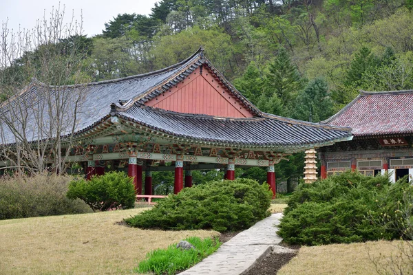 朝鲜的Bohen修道院 波赫昂修道院始建于1042年 被认为是最能代表韩国建筑的建筑之一 — 图库照片