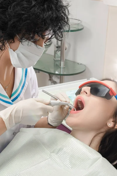 Patient on reception at the dentist — Stock Photo, Image