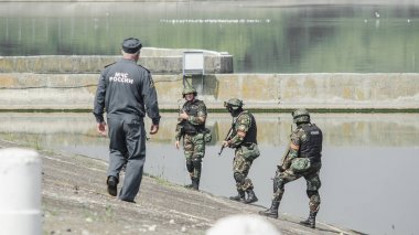 Rusya, Belgorod, 25 Temmuz 2016: egzersizleri özel askeri birimleri. Fırtına çeşitli şekillerde yakalanan Bankası