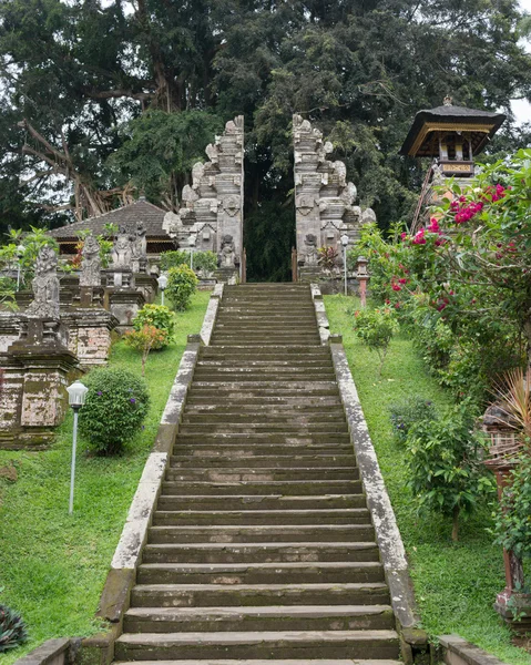 Stairway to Pura Kehen — Stockfoto