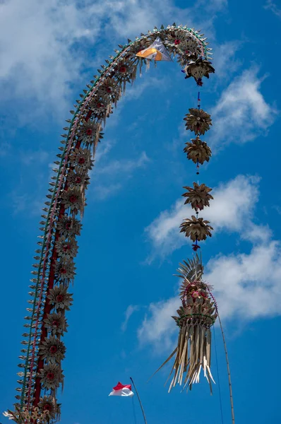 Penjor bambu dekorasyon