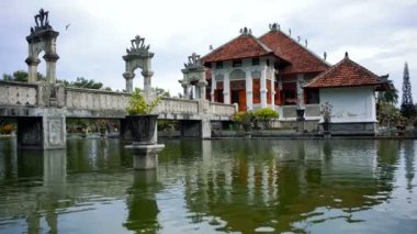 Taman Ujung su sarayı