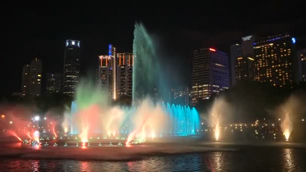 Dancing fountains show in KL — Stock Video