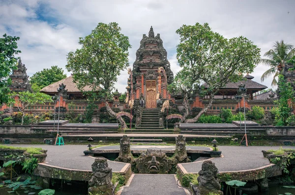 Храм Сарасвати на Бали — стоковое фото