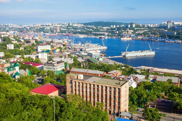 Владивосток: панорамный вид с воздуха — стоковое фото