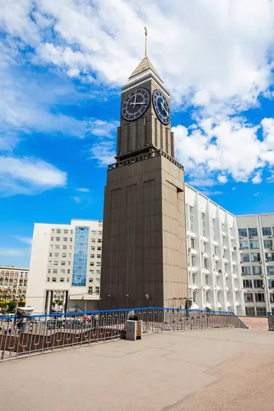 Torre del reloj en Krasnoyarsk —  Fotos de Stock