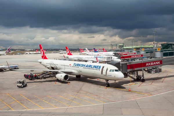 Стамбул Аэропорт Ататюрк, Турция — стоковое фото