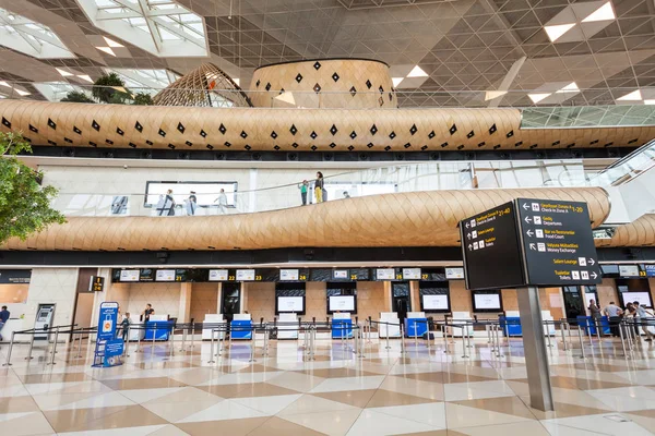 Baku Heydar Aliyev Airport — Stockfoto