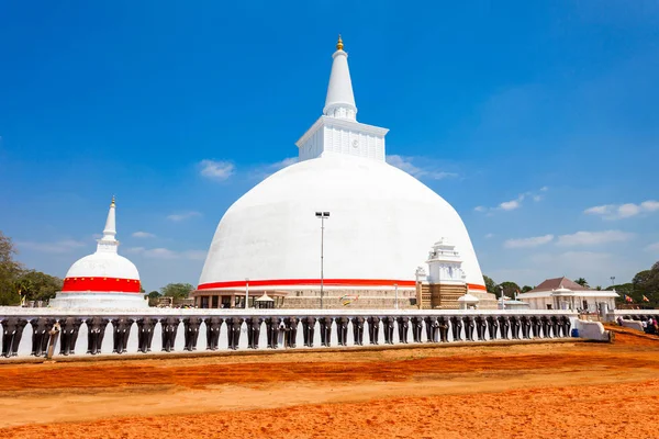 Ruwanwelisaya stúpa v Anuradhapura, Srí Lanka — Stock fotografie