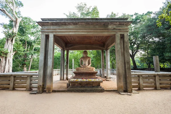 Posąg Buddy samadhi, Anuradhapura — Zdjęcie stockowe