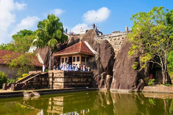 Isurumuniya buddhista templom, Anuradhapura — Stock Fotó