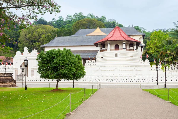 Sacred Tooth Relic Temple — Stock Photo, Image