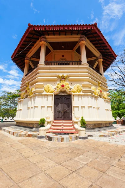 Malwathu Maha Viharaya tempel — Stockfoto