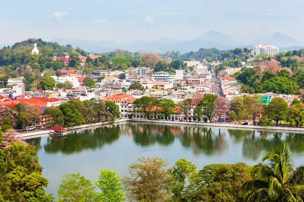 Lago y ciudad de Kandy — Foto de Stock