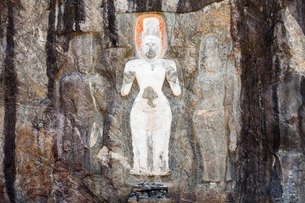 Rzeźby skalne w świątyni Buduruwagala — Zdjęcie stockowe