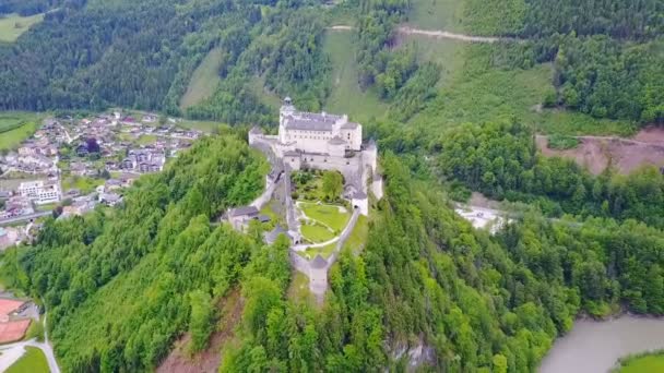 Hohenwerfen Castle antenn, Österrike — Stockvideo