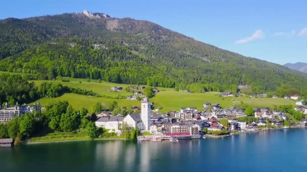 Letecký pohled na St. Wolfgang — Stock video