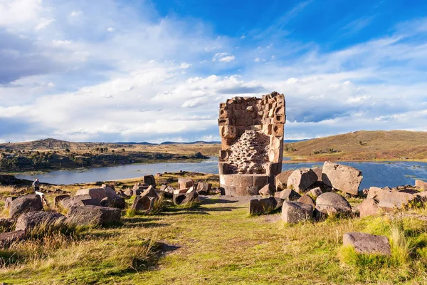 Sillustani, Umayo sjö — Stockfoto