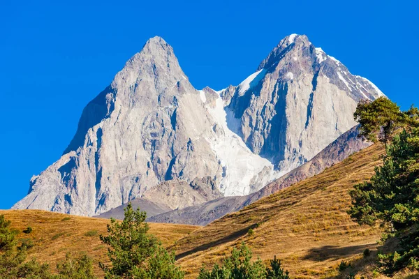 Ushba mountain, Georgia — Stockfoto