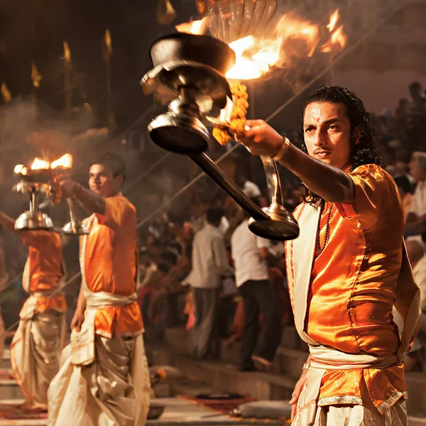 Ganga aarti ritüel — Stok fotoğraf