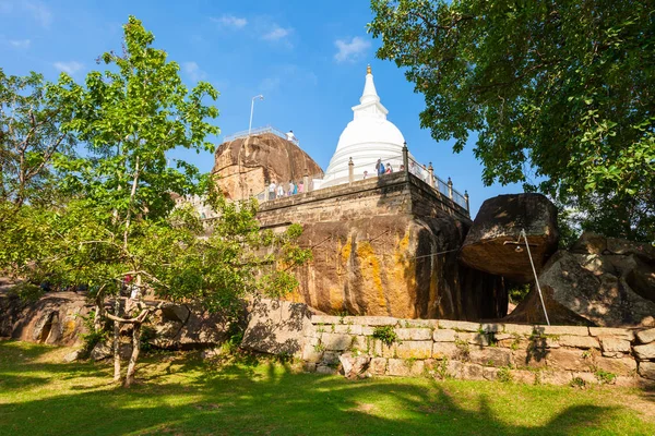 イスルムニヤ精舎仏教寺院、アヌラーダプラ — ストック写真
