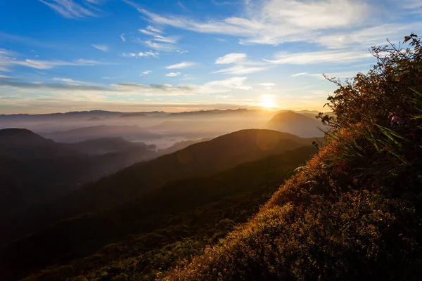 Adams peak Sonnenaufgang Blick — Stockfoto