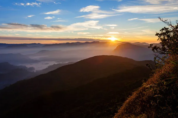 Adams Peak zonsopgang weergave — Stockfoto