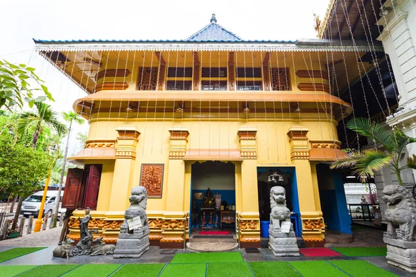 Templo de gangaramaya em colombo — Fotografia de Stock