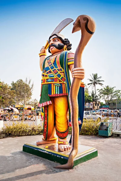 Mahishasura demon standbeeld — Stockfoto