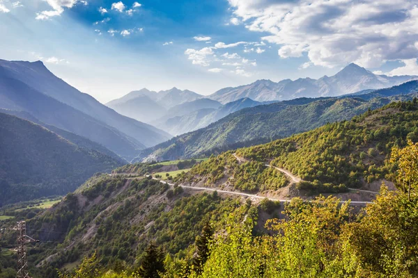 Större Kaukasus bergen — Stockfoto