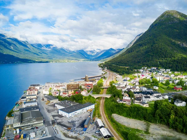 Andalsnes 镇在挪威 — 图库照片