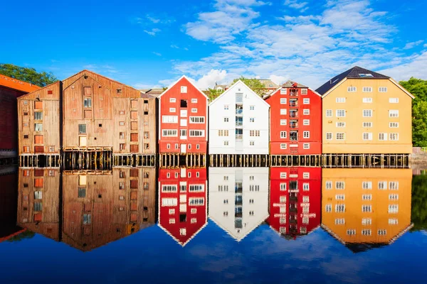 Stare domy w Trondheim — Zdjęcie stockowe