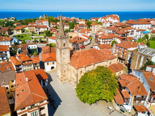 Iglesia de Comillas templom, Spanyolország — Stock Fotó